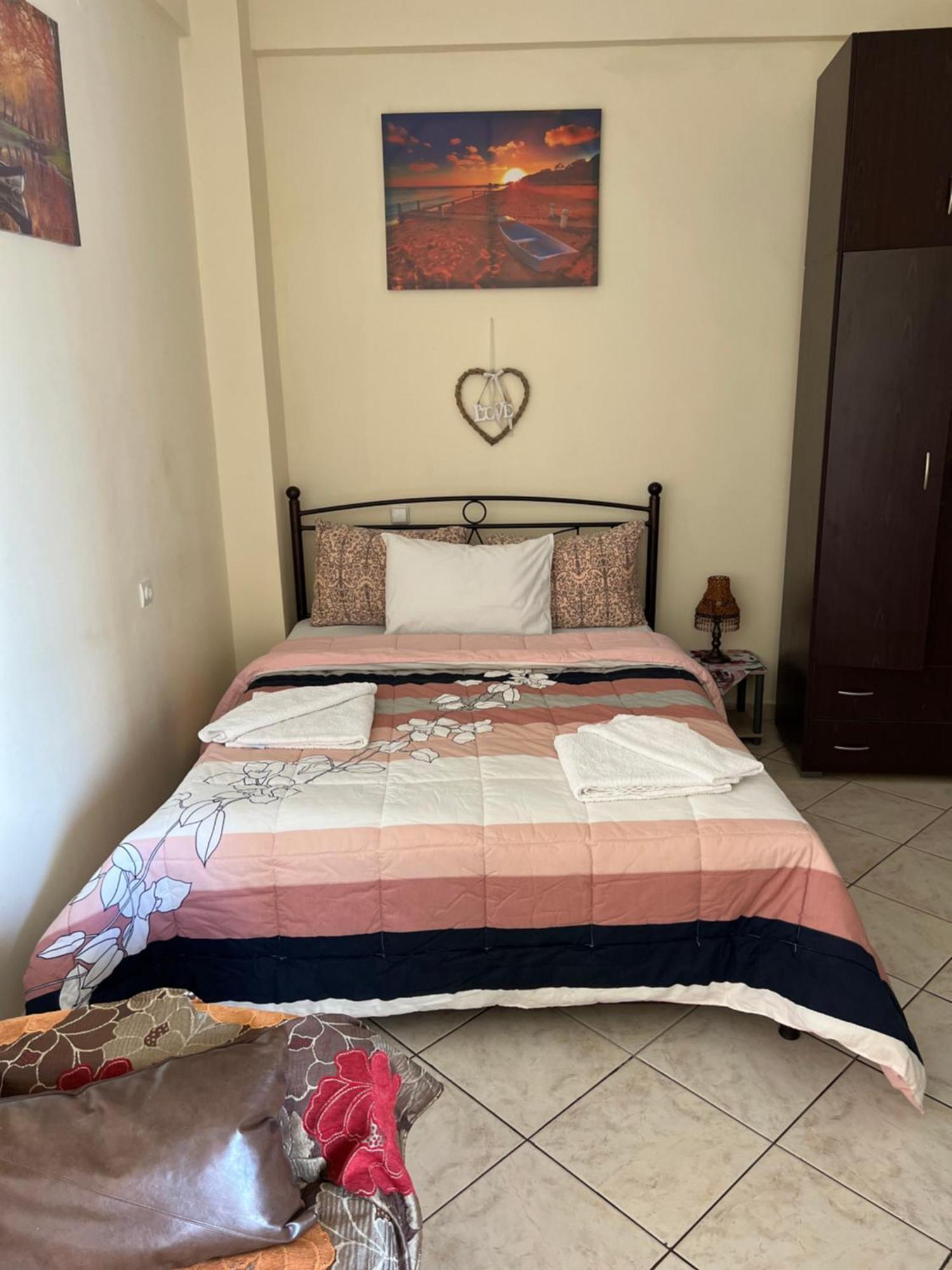 See And City Apartment Aigio Exterior photo