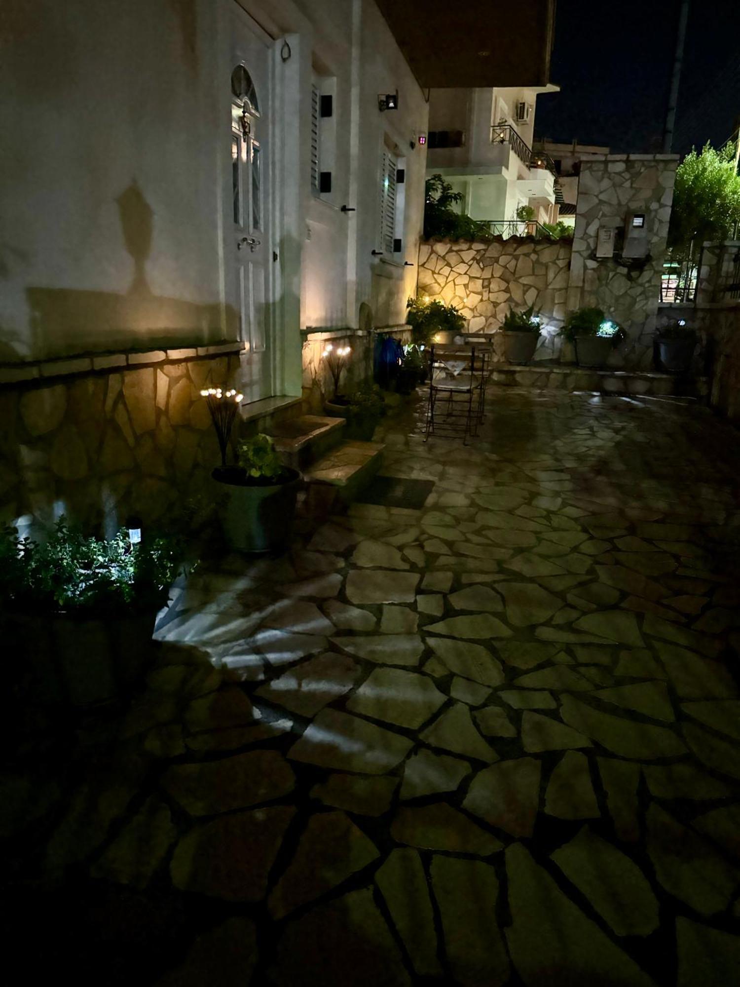 See And City Apartment Aigio Exterior photo
